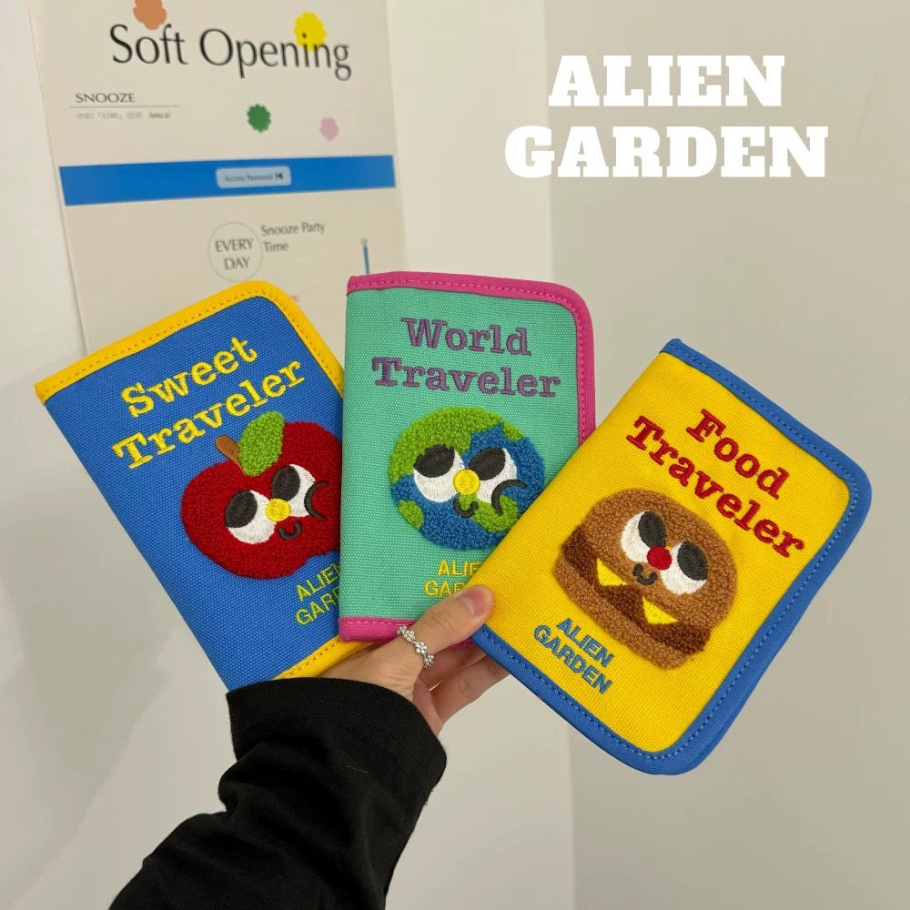 Embroidered passport folder - Alien Garden