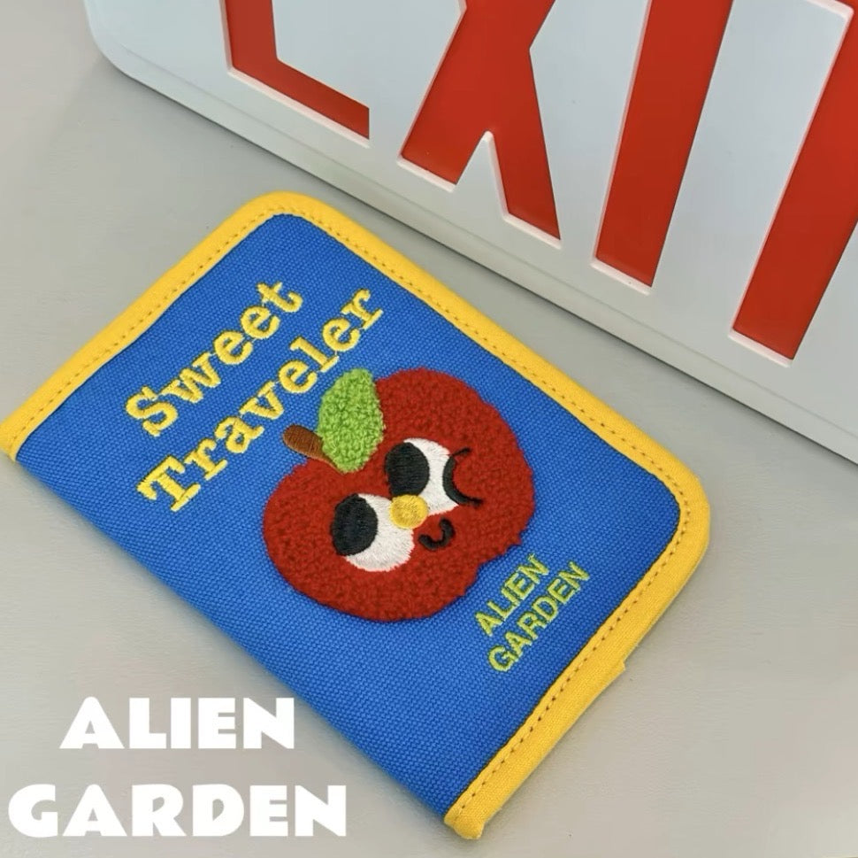 Embroidered passport folder - Alien Garden