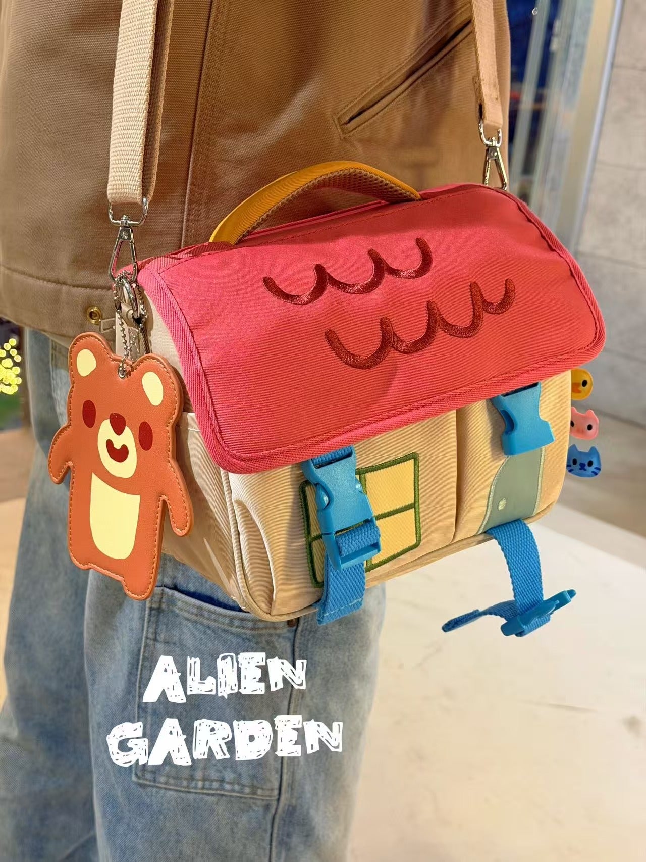 Multi-functional Sling Camera Bag- AlienGarden