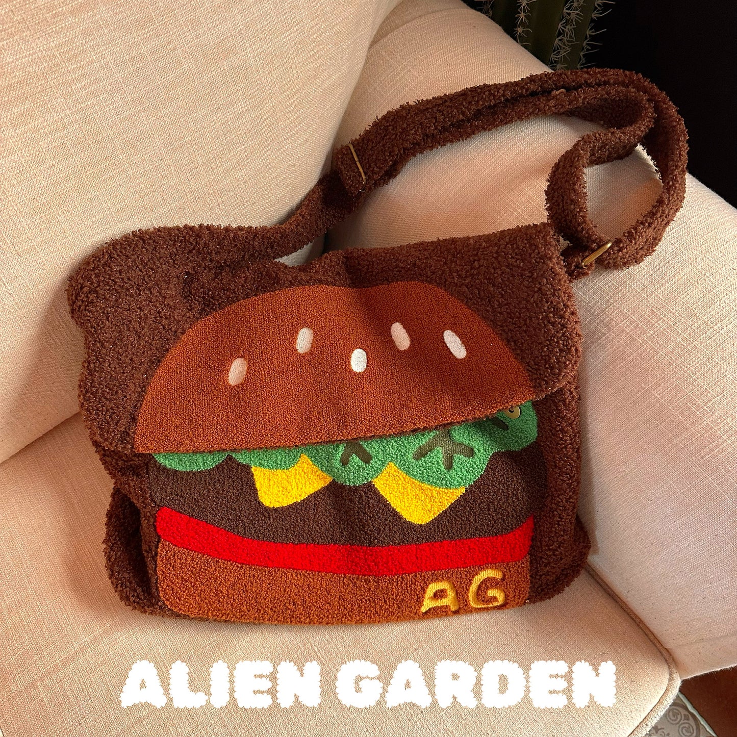 Burger Shoulder Bag, Brown