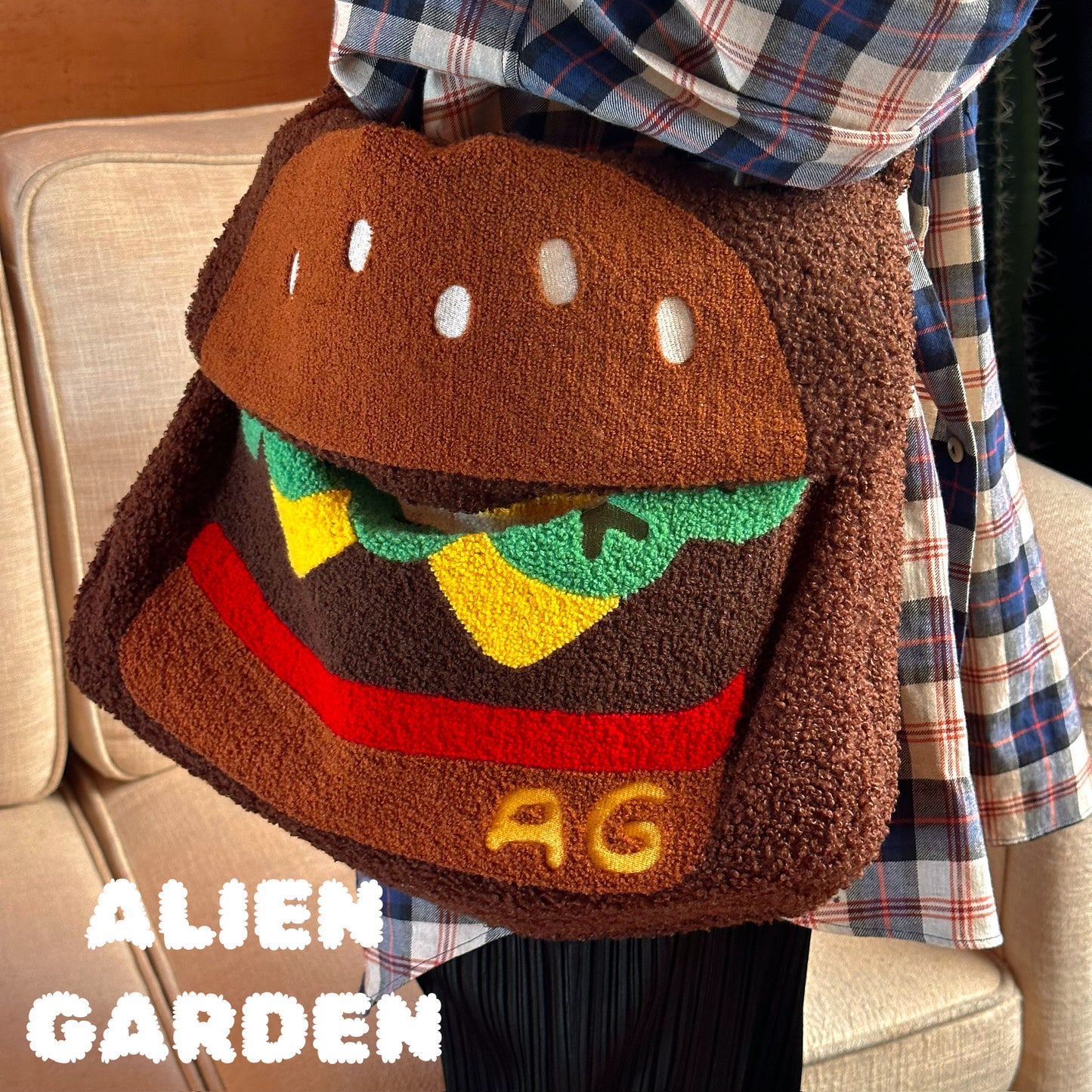 Burger Shoulder Bag, Brown